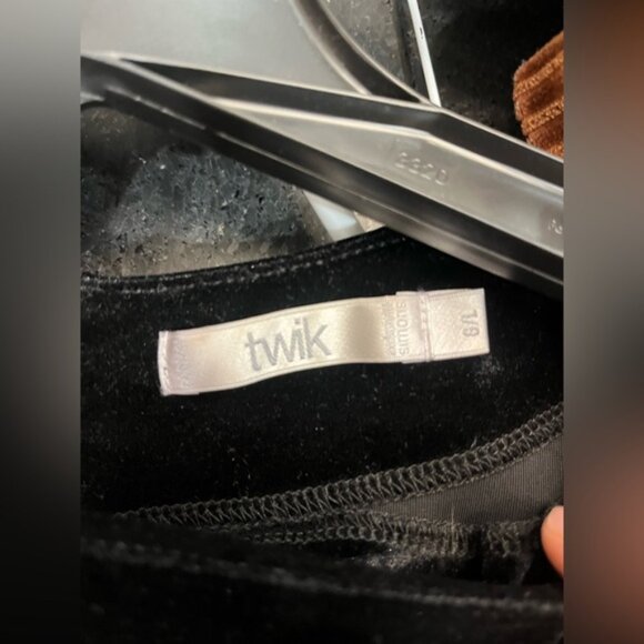 Twik Velvet Short Sleeve Top with Back Zipper Size L Soft Glam - Picture 5 of 5